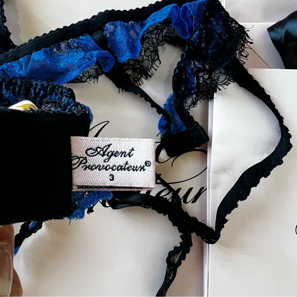 Agent Provocateur Panty Garter Belt Set - Picture 7 of 10